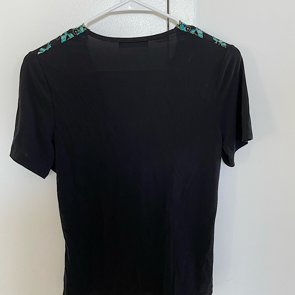 Absolutely beautiful Etincelle Couture Paris top - Picture 4 of 4